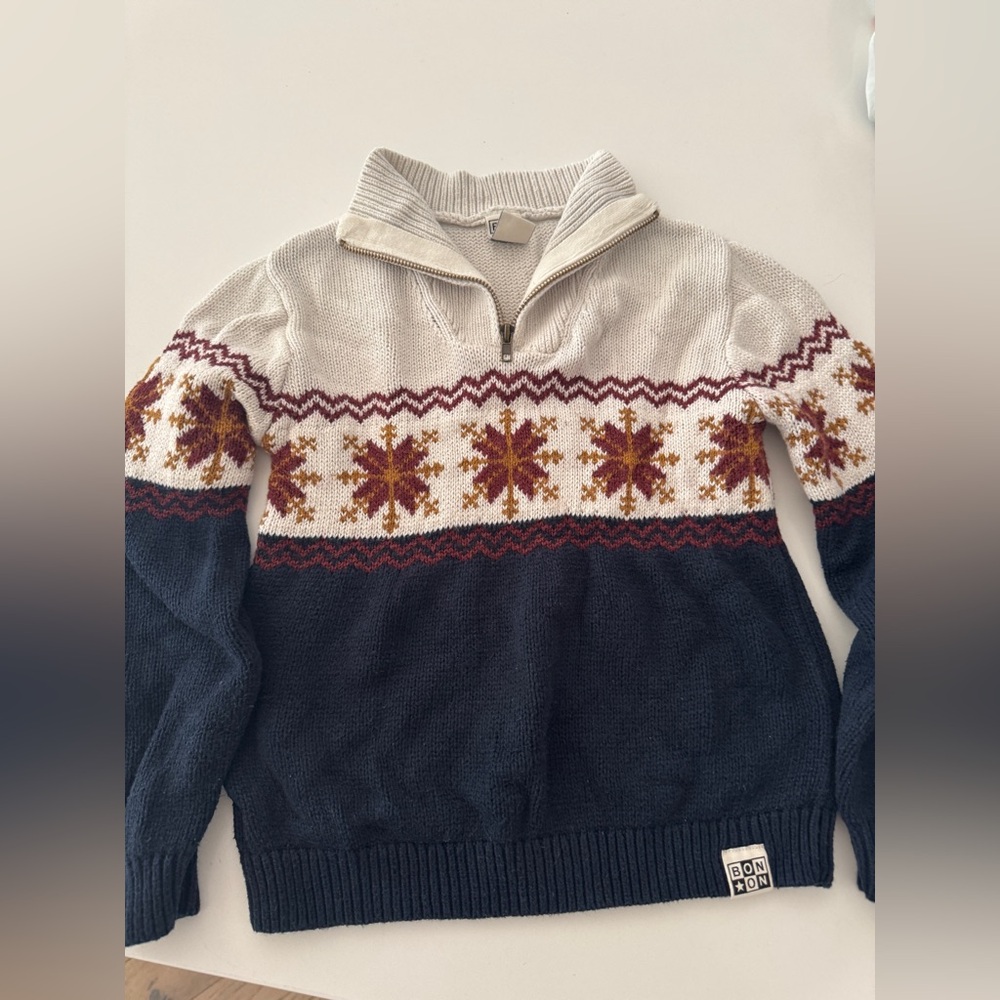 Holiday / snowflake sweater